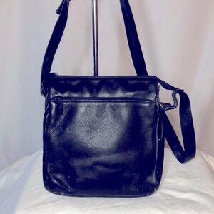 WILSONS LEATHER Vintage black genuine leather crossbody.